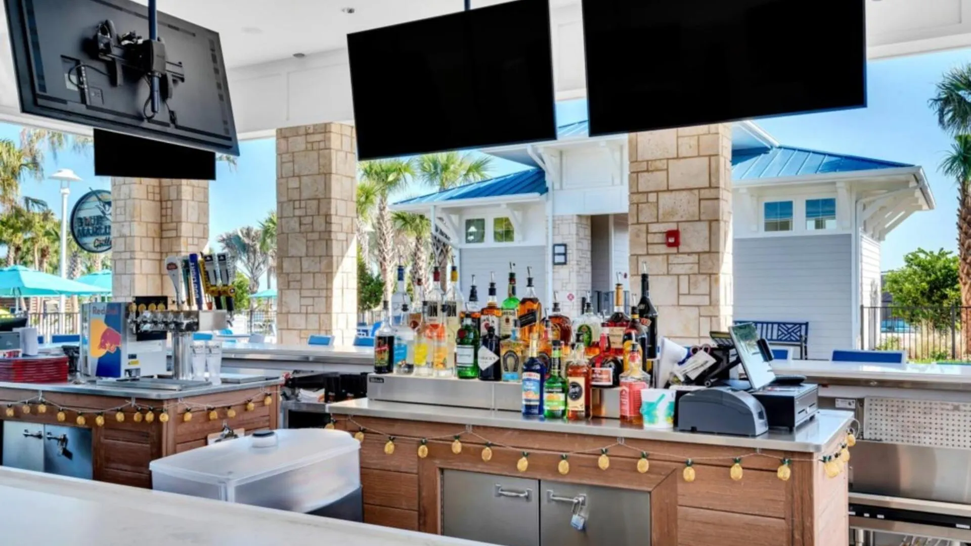 Modern Oasis: 7 Bedroom Villa Near The Beach 6324 Davenport United States