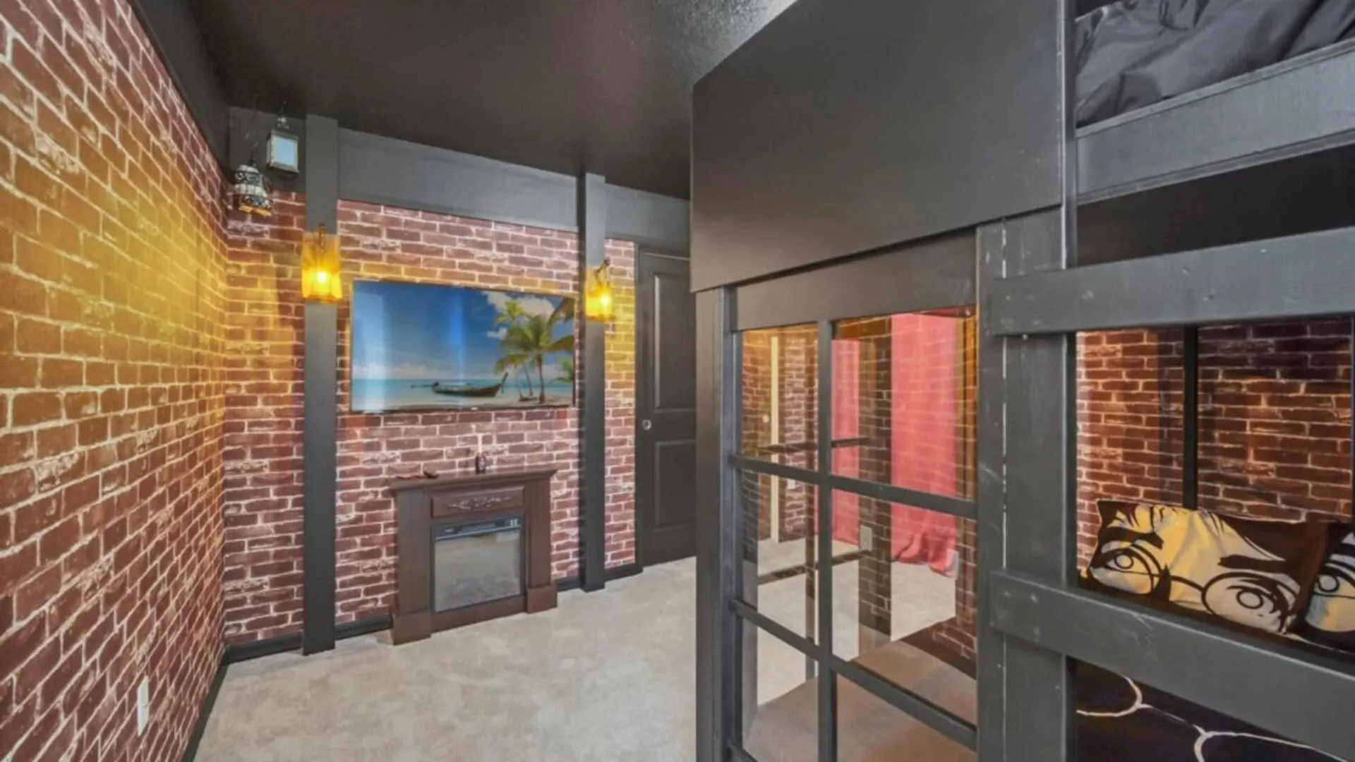 Modern Oasis: 7 Bedroom Villa Near The Beach 6324 Davenport United States