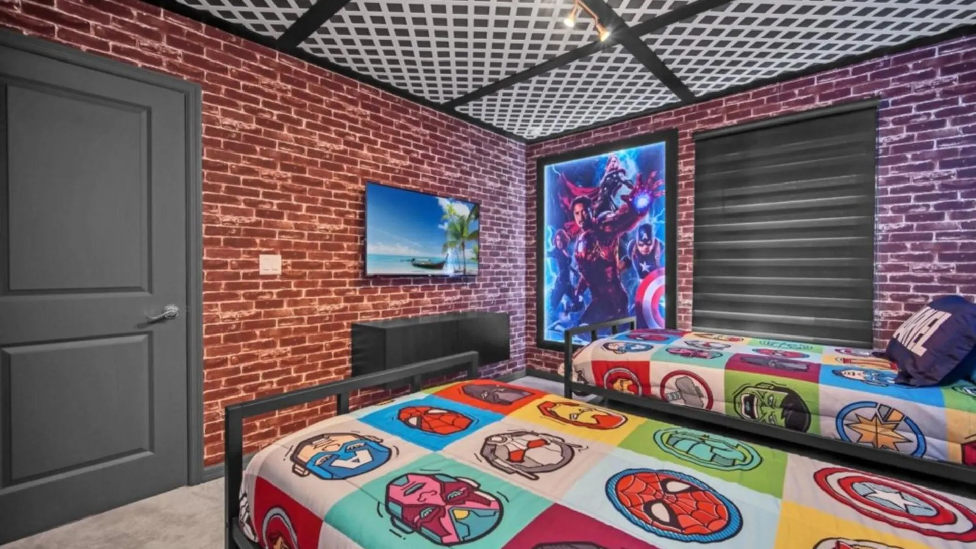 Modern Oasis: 7 Bedroom Villa Near The Beach 6324 Davenport United States