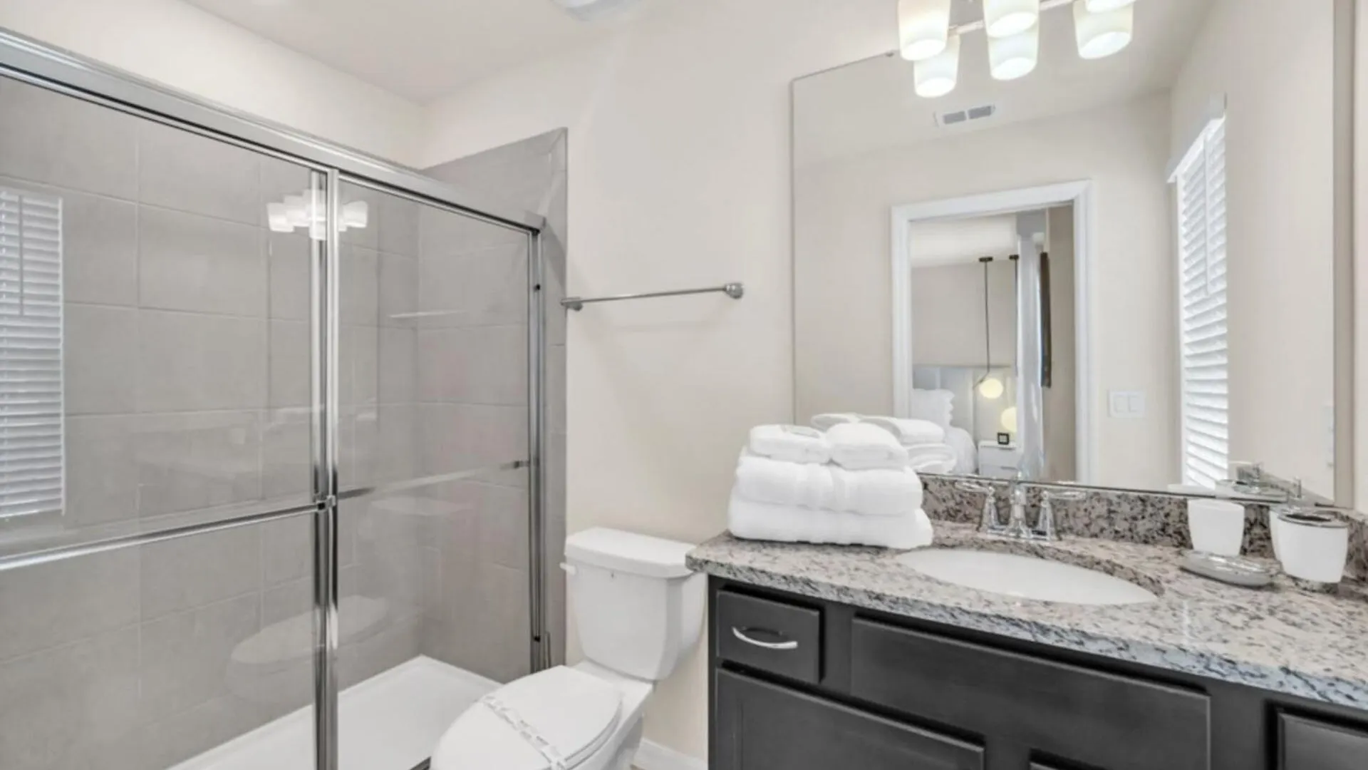 Modern Oasis: 7 Bedroom Villa Near The Beach 6324 Davenport United States