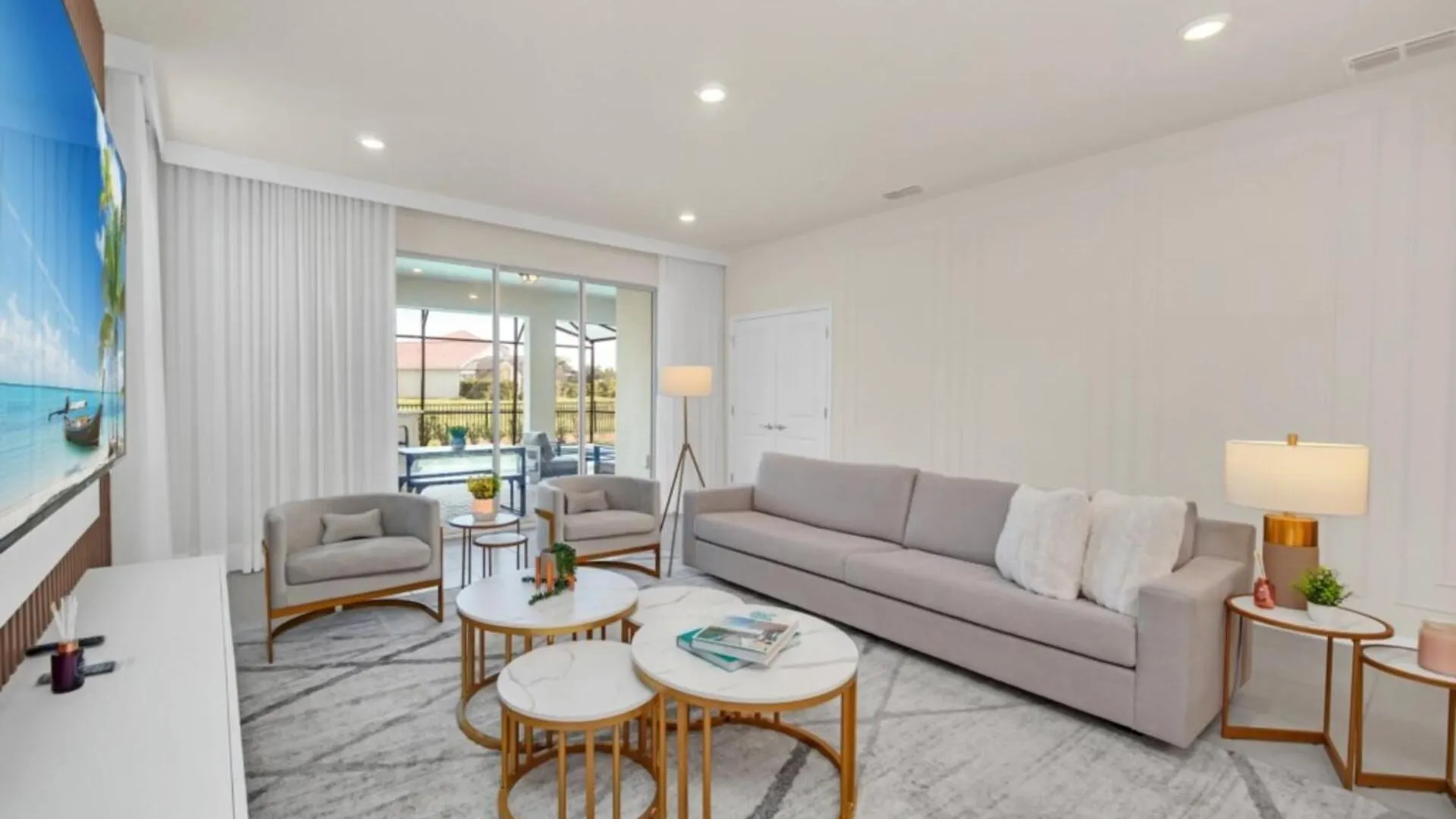 Modern Oasis: 7 Bedroom Villa Near The Beach 6324 Davenport United States