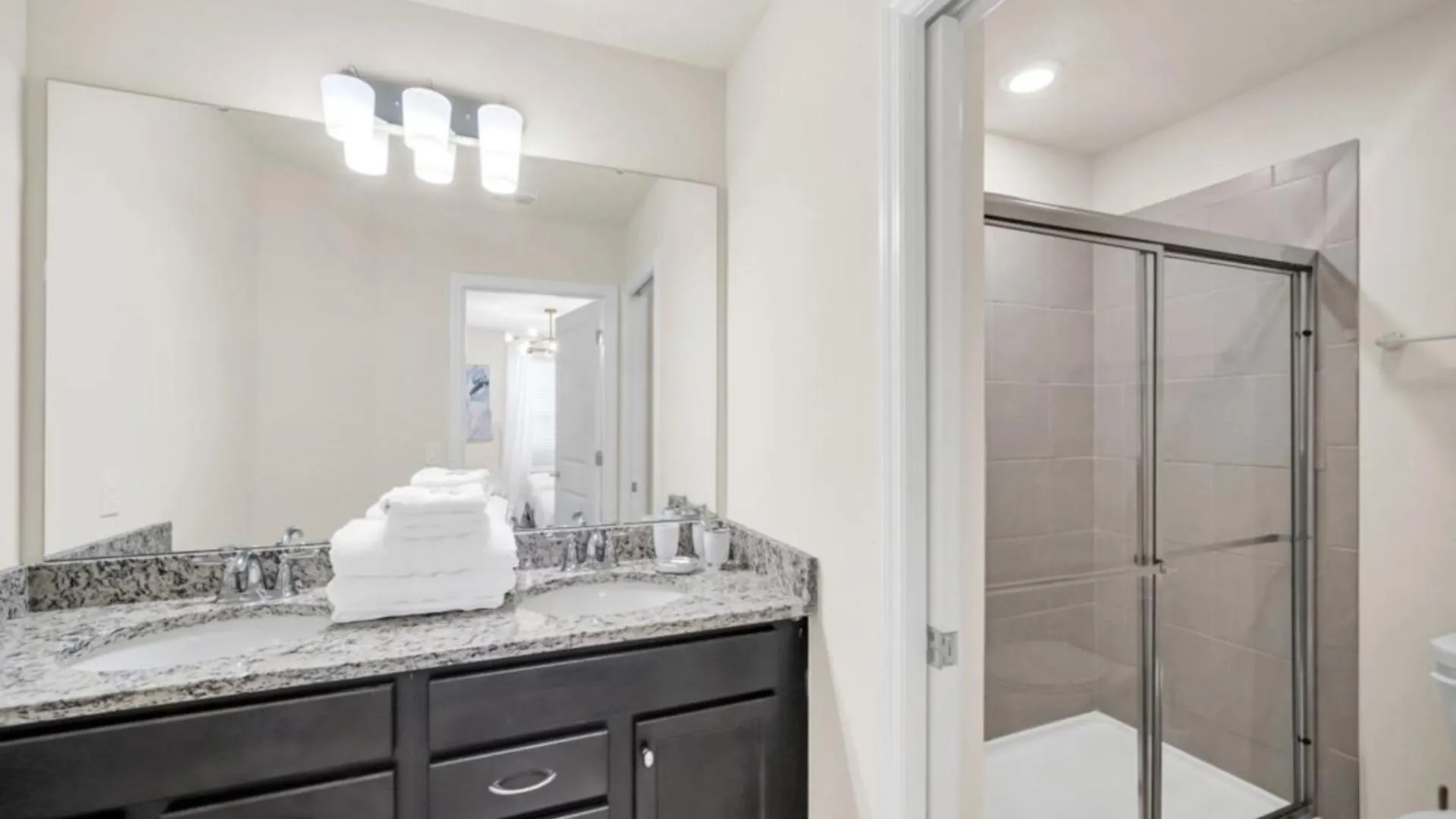 Modern Oasis: 7 Bedroom Villa Near The Beach 6324 Davenport