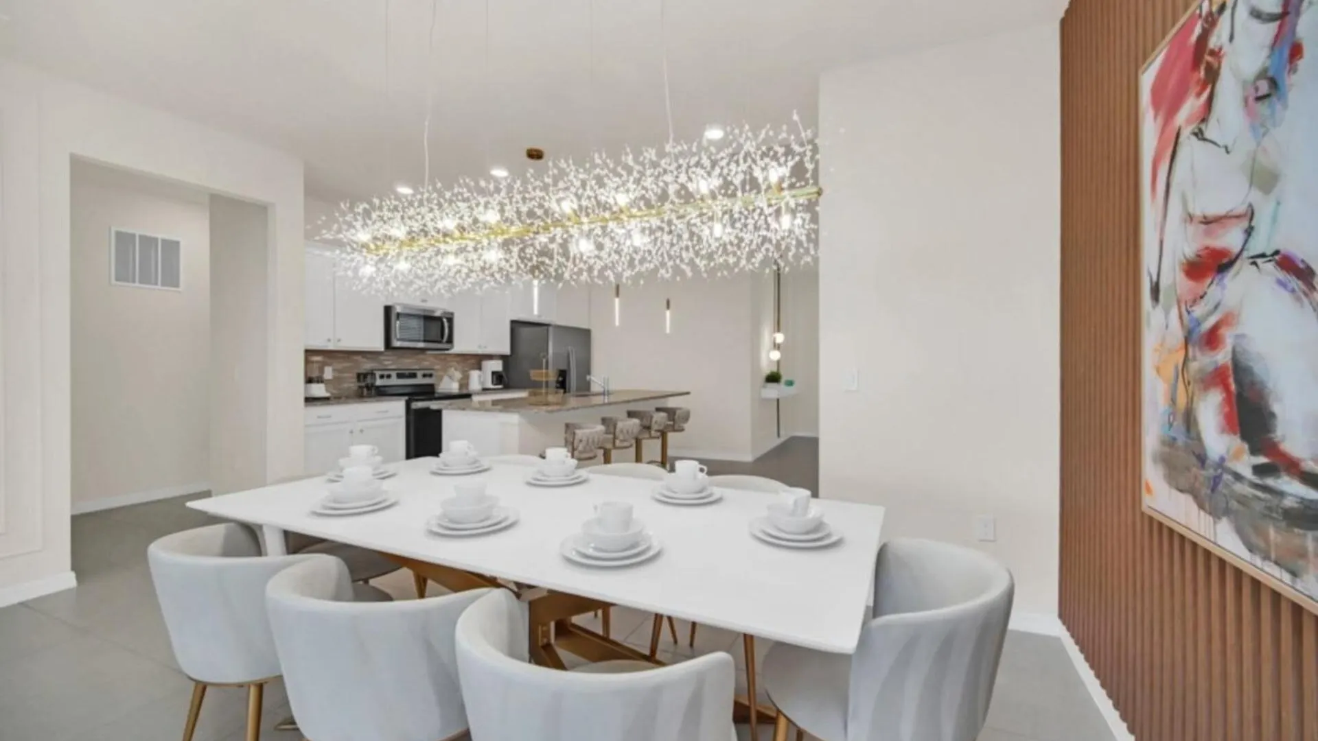 Modern Oasis: 7 Bedroom Villa Near The Beach 6324 Davenport United States
