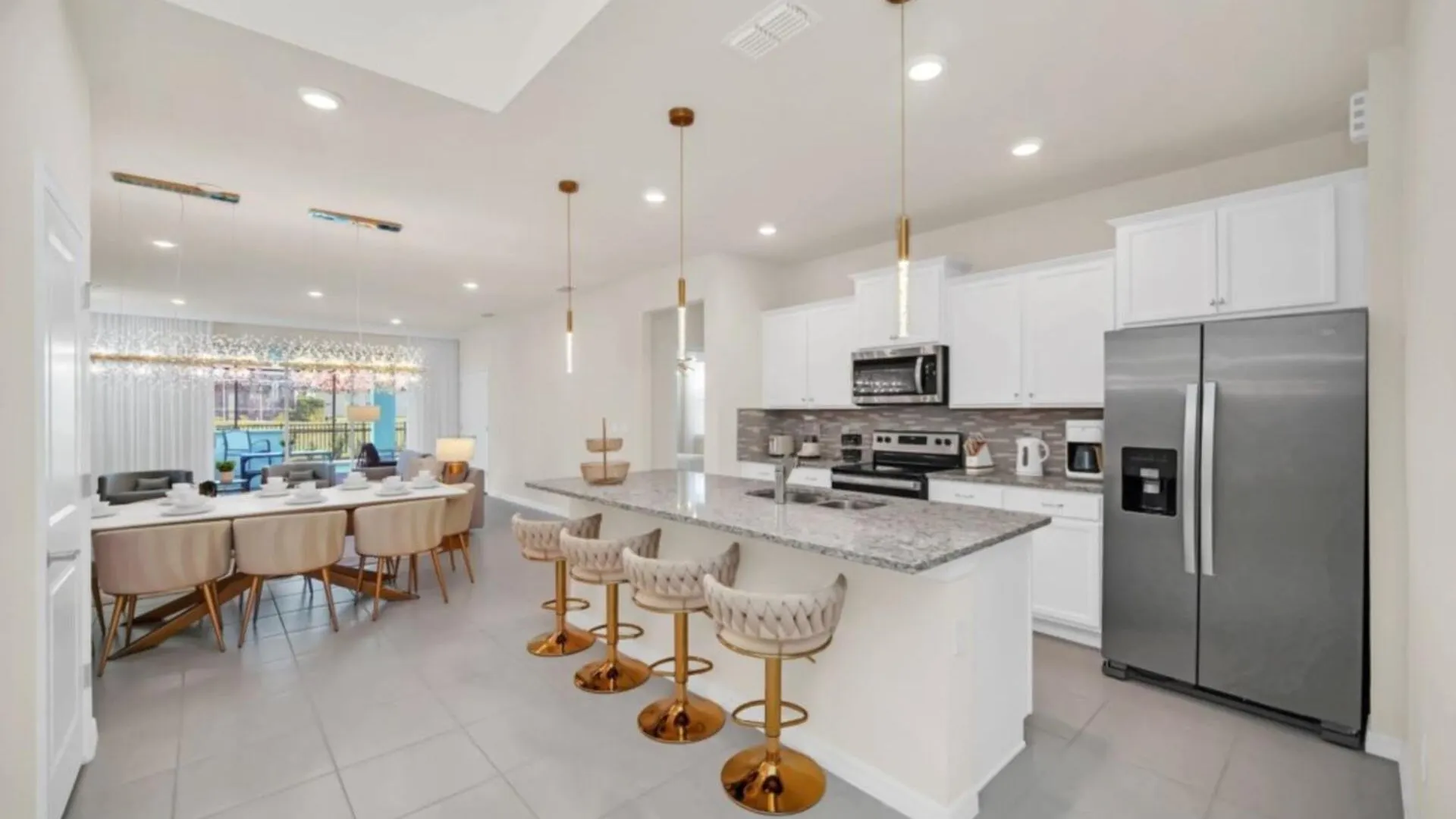 Modern Oasis: 7 Bedroom Villa Near The Beach 6324 Davenport